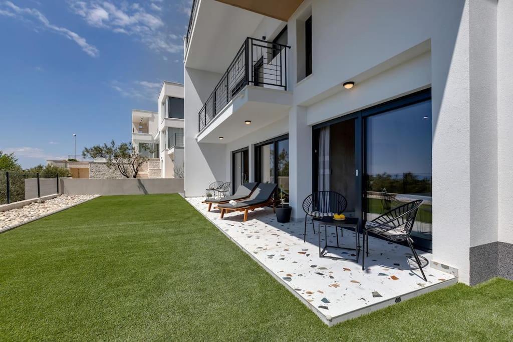 Villa Teraco Макарска Екстериор снимка